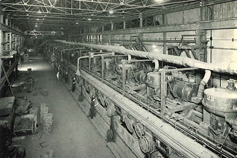 View along the twin grinder at Cowley Hill Works, 1944.