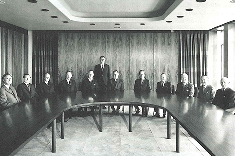 The flat glass division board in August 1973.